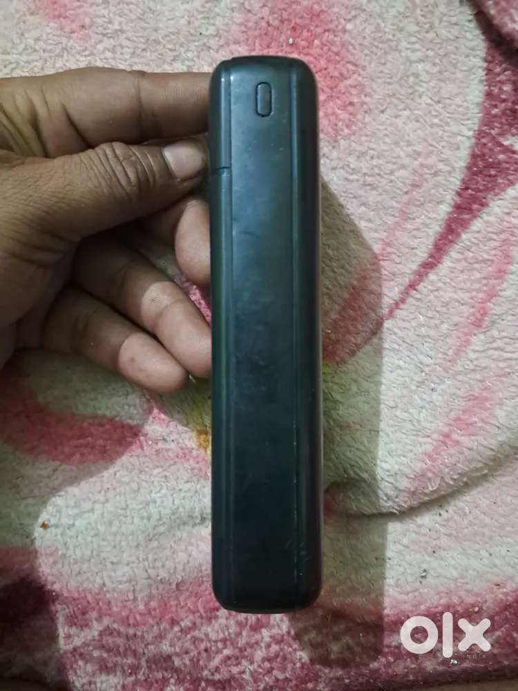 Powarbank and watch new condition hai urgent sell larna hai