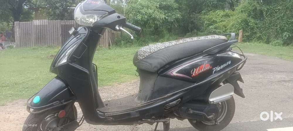 Hero honda pleasure good condition self with kick start