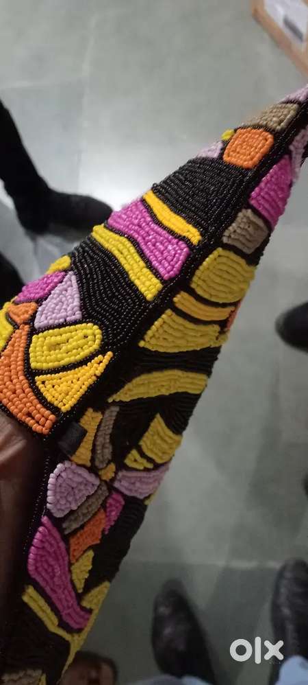 Hand work ke liye karigaron ki requirement hai