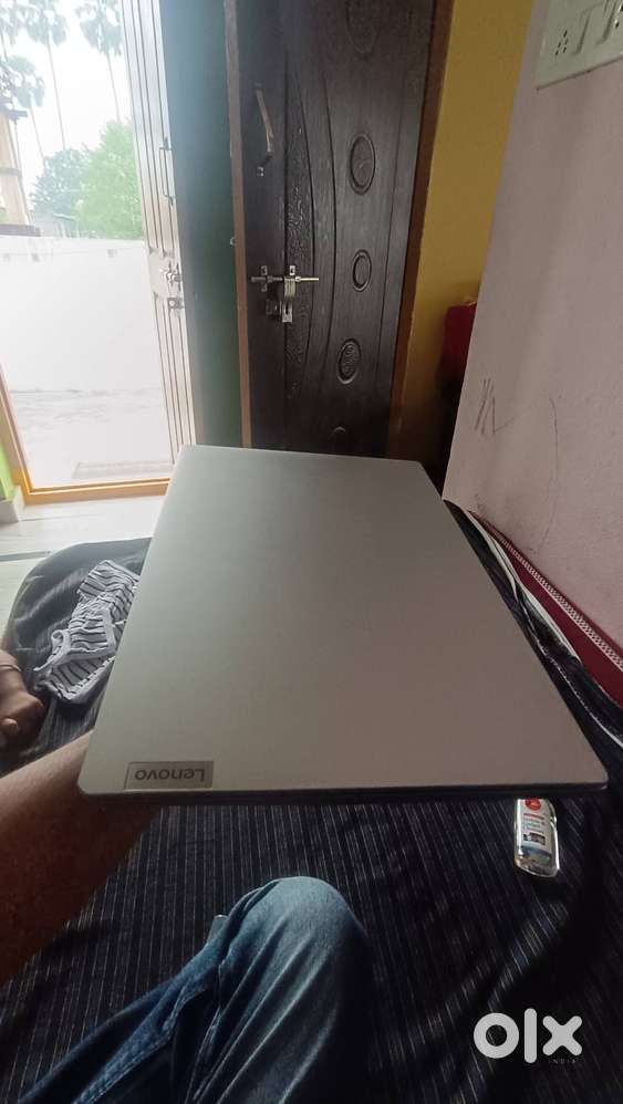 Laptop idea pad 3