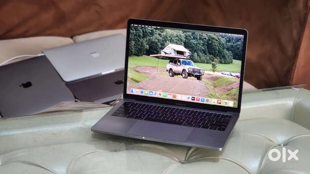 Apple Macbook Pro i5 8gb Ram 128gb Apple SSD 13 Inch Retina Display