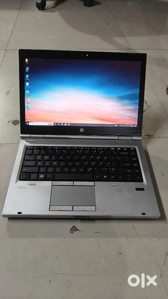 Hp laptop i7 8gb 500gb hdd 14inch webcam win10 charger all working