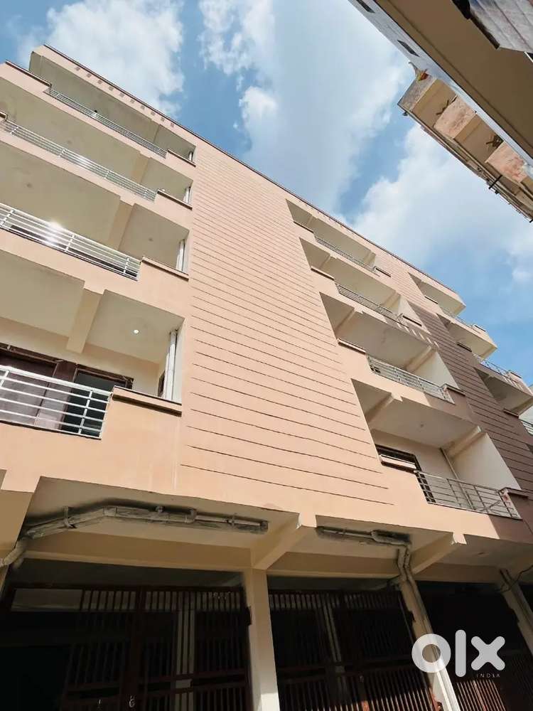 2bhk flat Park facing & Rod side with roof right Balaji Enclave