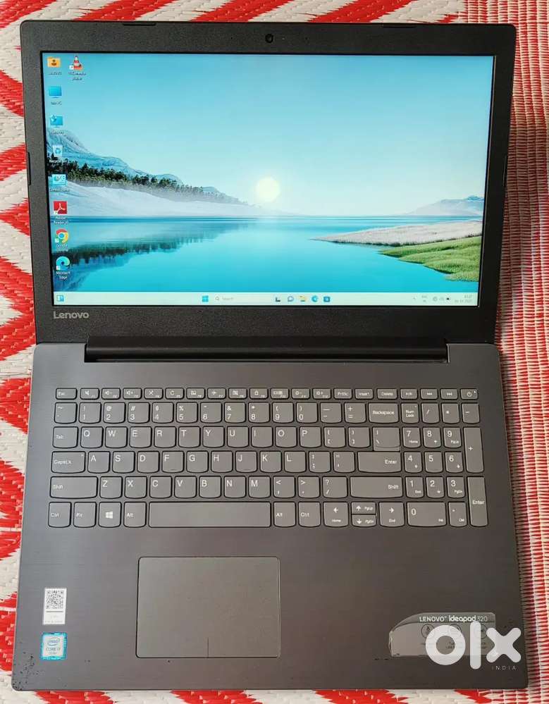Lenovo i3(4GB 256GB SSD) Windows 11 Pro Laptop