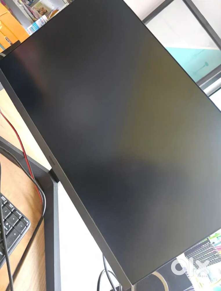 Samsung (22 inch) Full HD IPS Panel