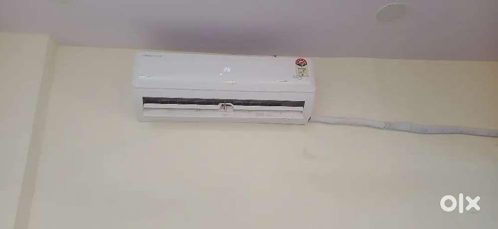 Split AC 1 ton 5 star remote control 1
