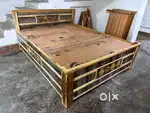 Queen size box bed having size 5/6.5