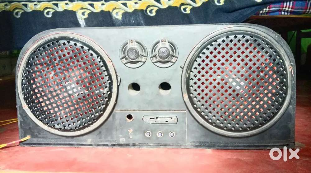 Sound system 12enchi speeker only Rs.6000