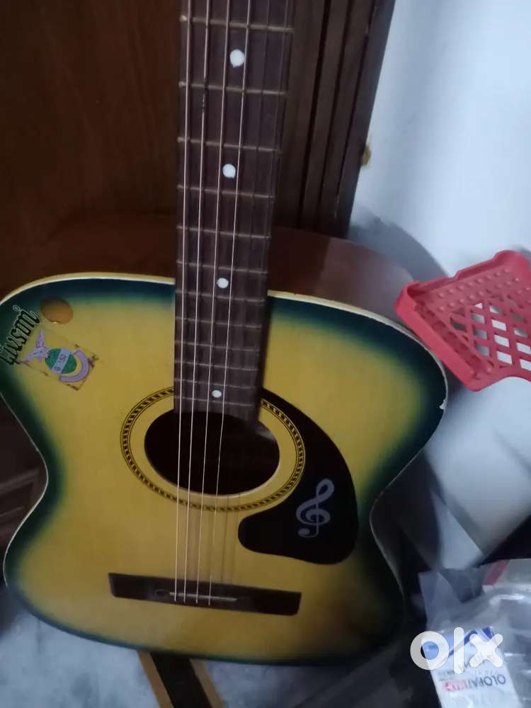 Acoustic guitar and oven