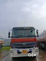 Bharat Benz tanker 14 wheel