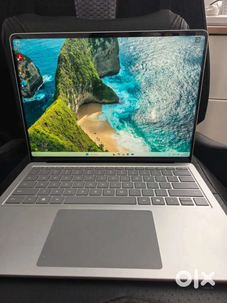 Surface Laptop 7 16GB/256GB 1st Edition X Plus 10Core Snapdragon