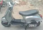 Vespa Lx scooty
