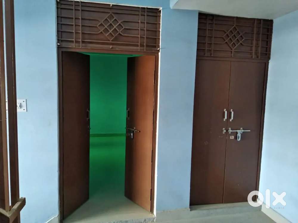 2 Big Rooms Available for Girls,Separate Kitchen,Washroom