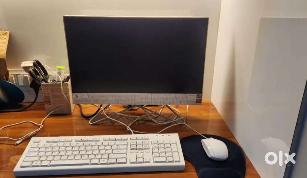 HP Computer along with keyboard, mouse