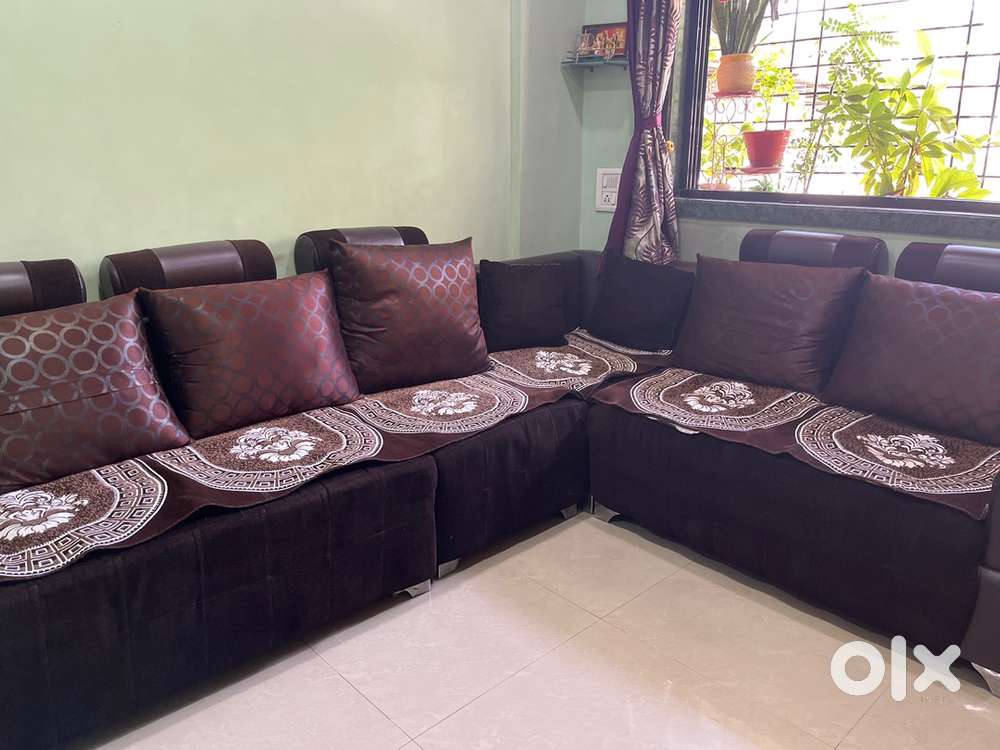 L-Shaped 7-Seater Sofa Set in Great Condition – ₹25,000