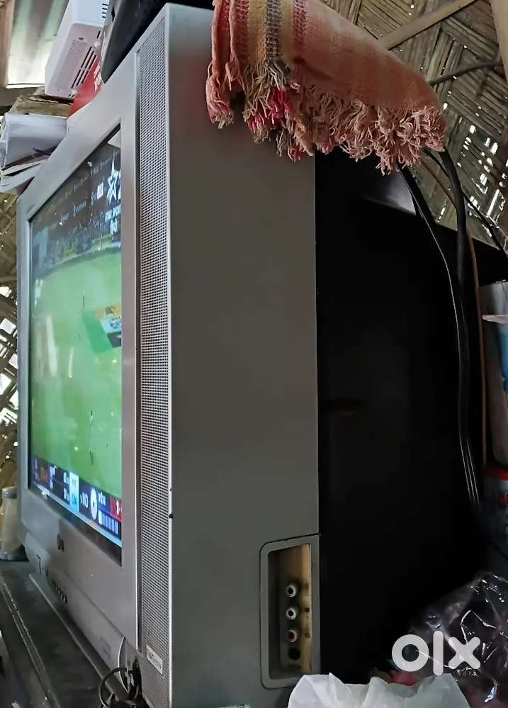 Lg tv good condition well sound great picture quantity, withdvd player