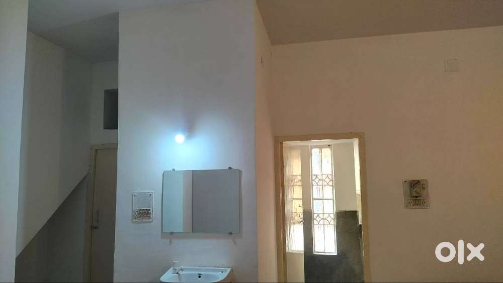 RENT,BARI,HOUSE,ROOM RENT,HOME