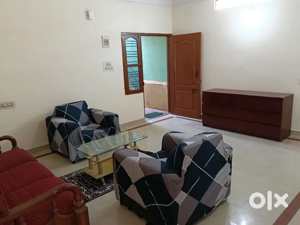 2 bhk fully furnished flat ideal for working professional