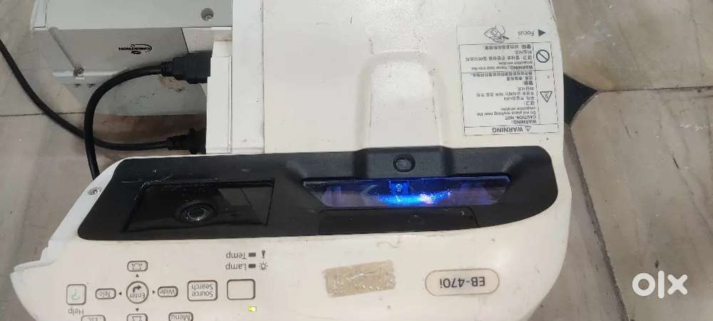 Epson projector short throw