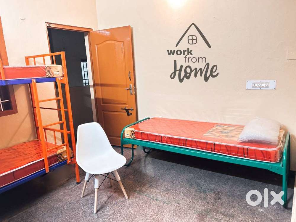 BOYS HOSTEL ROOM FOR RENT