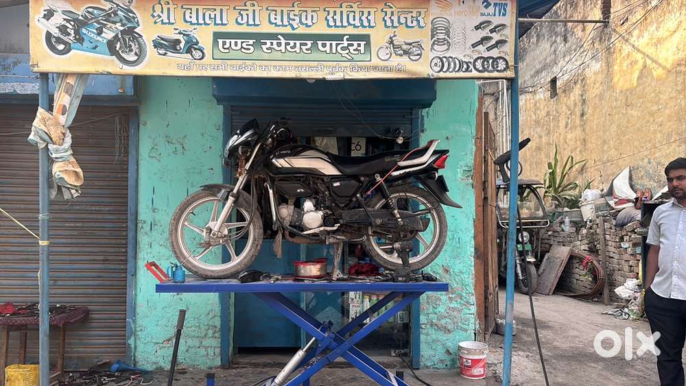 Bike meachnic argent required