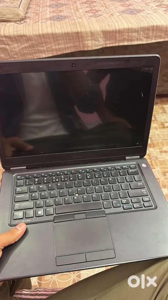 8 GBram.256gb,Dell laptop windows 10 pro, intell i5 5300u