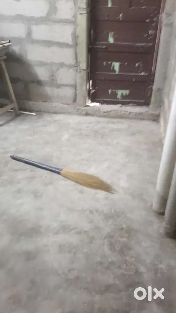 Single room available for bachelors