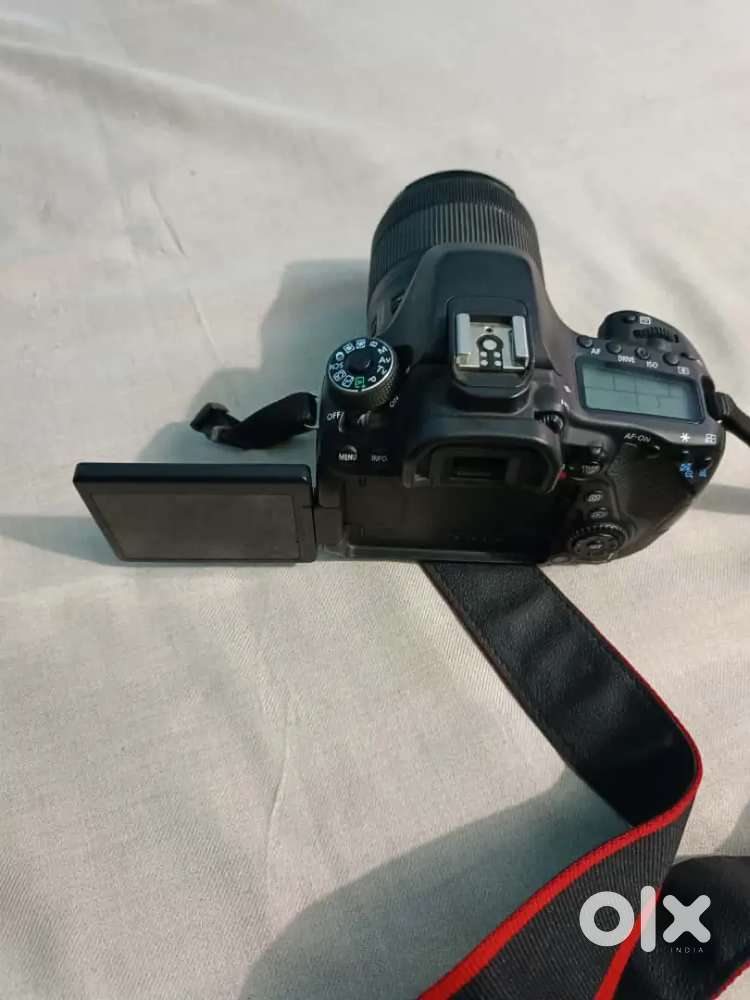 Canon camera 80D model with all kits