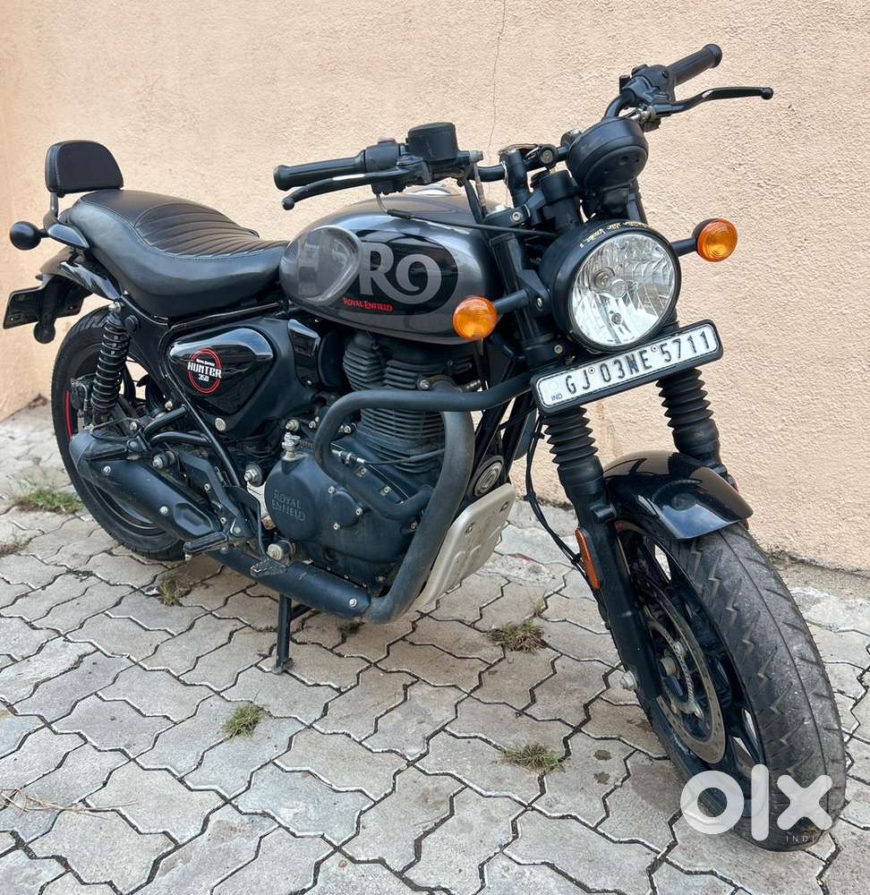 ROYAL ENFIELD HUNTER 350, SHOWROOM CONDITION