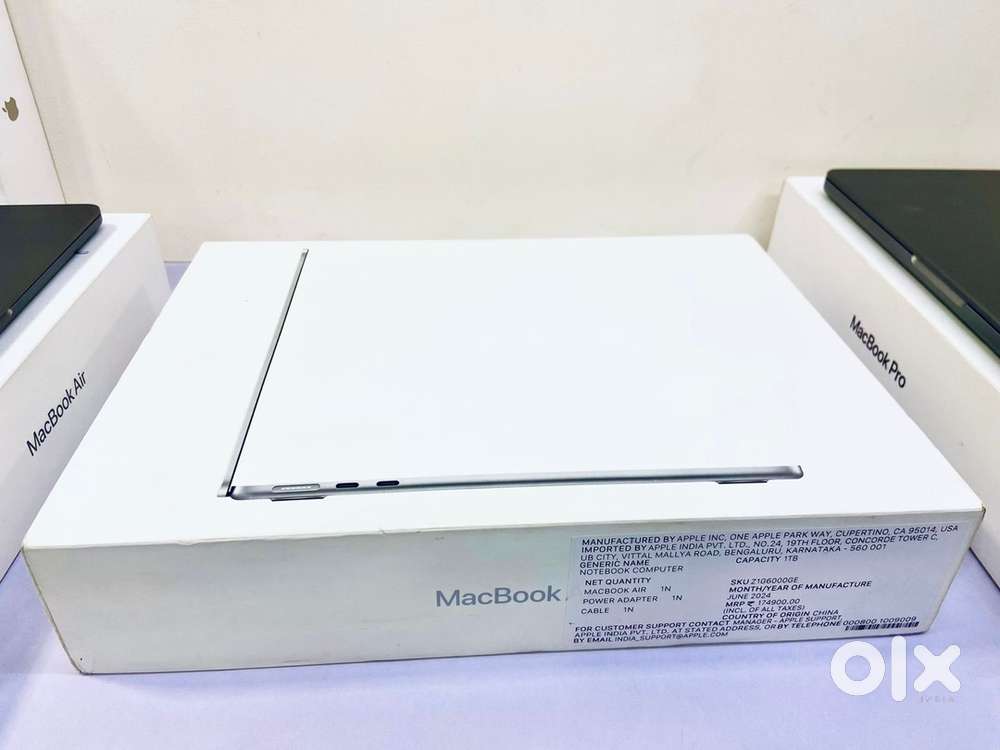 ( Mac huB ) - MacBook Air 13inch m3 - 16GB/1 TB ( New )2027 warranty.