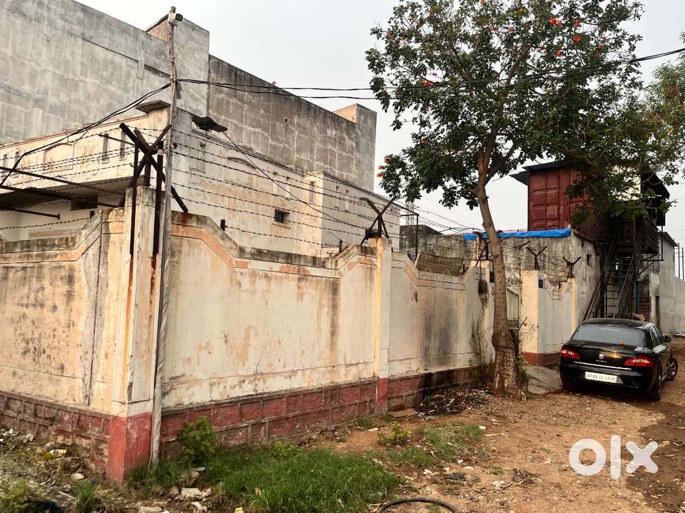 Old independent house, 270sqrds, 2 side road