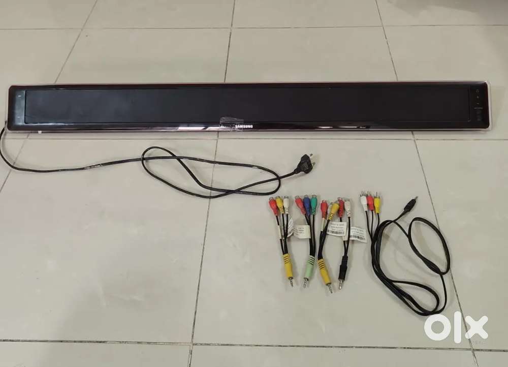 Non Working Samsung Soundbar With Audio Cables