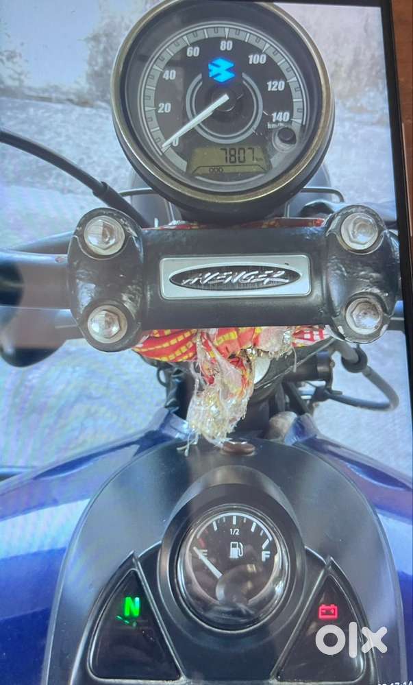 Bajaj Avenger 150 Single hand used Bike