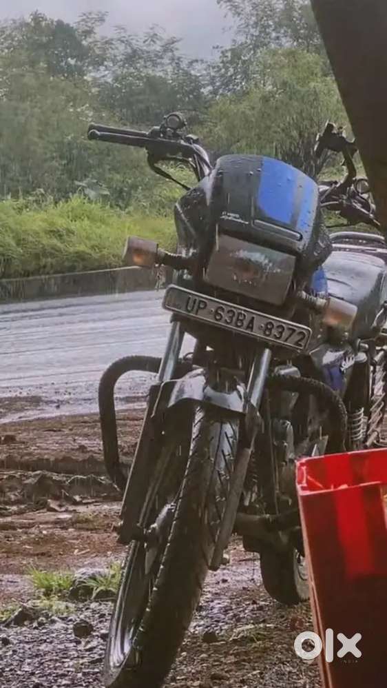 Ekdam new hai jyada chali nhi hai