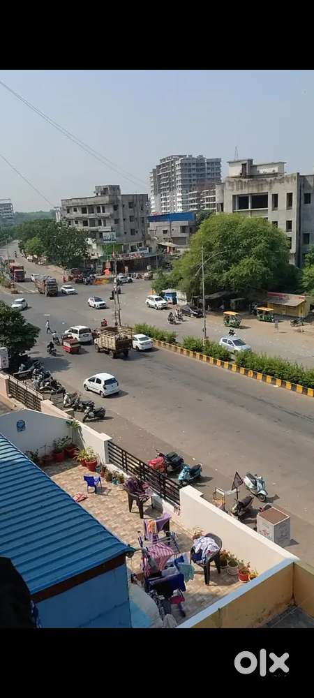 On road, peaceful and ventilated flat