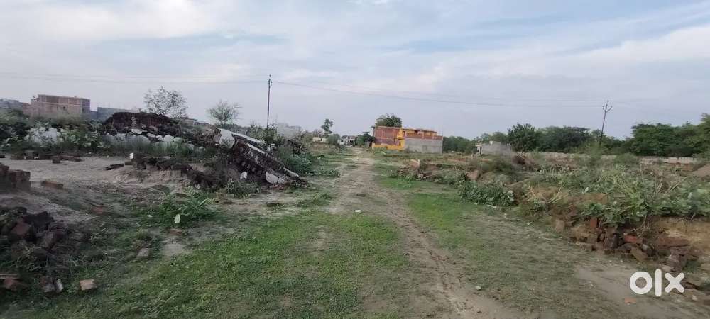 I want to sale plot in jhunsi