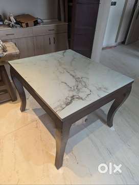 4-Seater dining table with Glass Top
