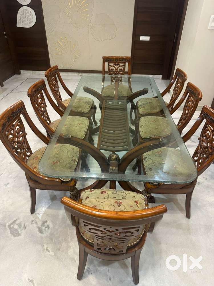 EIGHT Seater Glass Top Dining Table of Royal design.