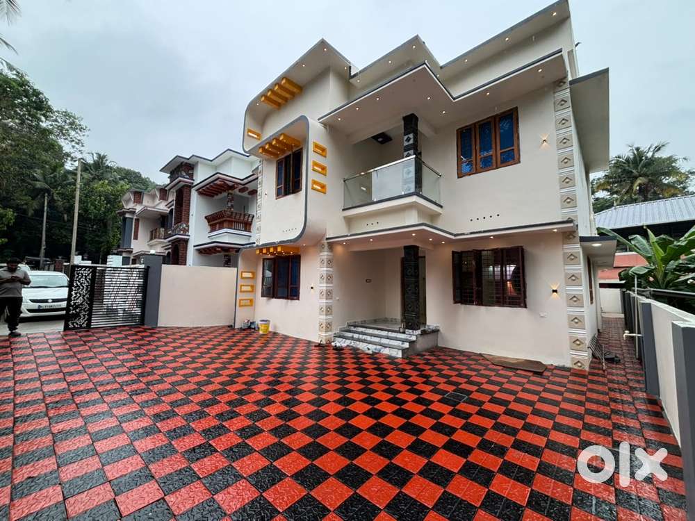 New house for Sal Kazhakuttam Kattaikonam 5.750 cent