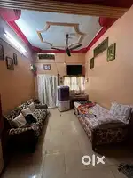 Patte wala ghar bechna he turant.