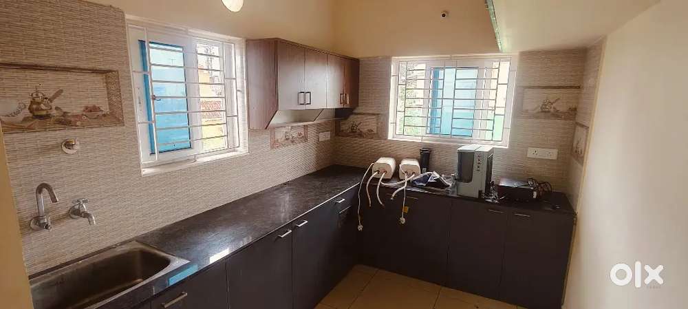 Vadapalani 1st floor 2bhk flat for rent