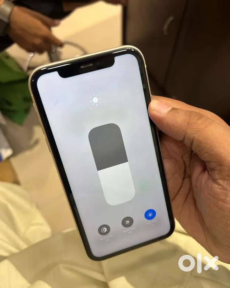 Selling my 6 months old iphn 11, need urgent money