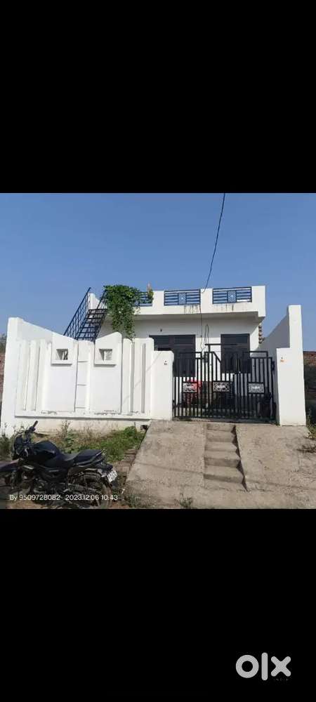2bhk independent House with parking garden and full water supply