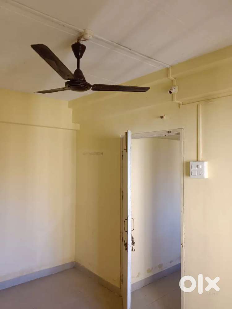 1bhk flat available for rent near by station