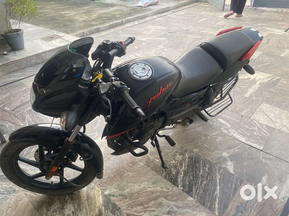 Excellent condition bike and deal on table