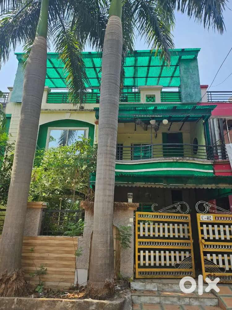 5 BHK BUNGLOW  AT UDYANCHAL NAGAR BELOW SAI HILLS .KOLAR ROAD.BHOPAL