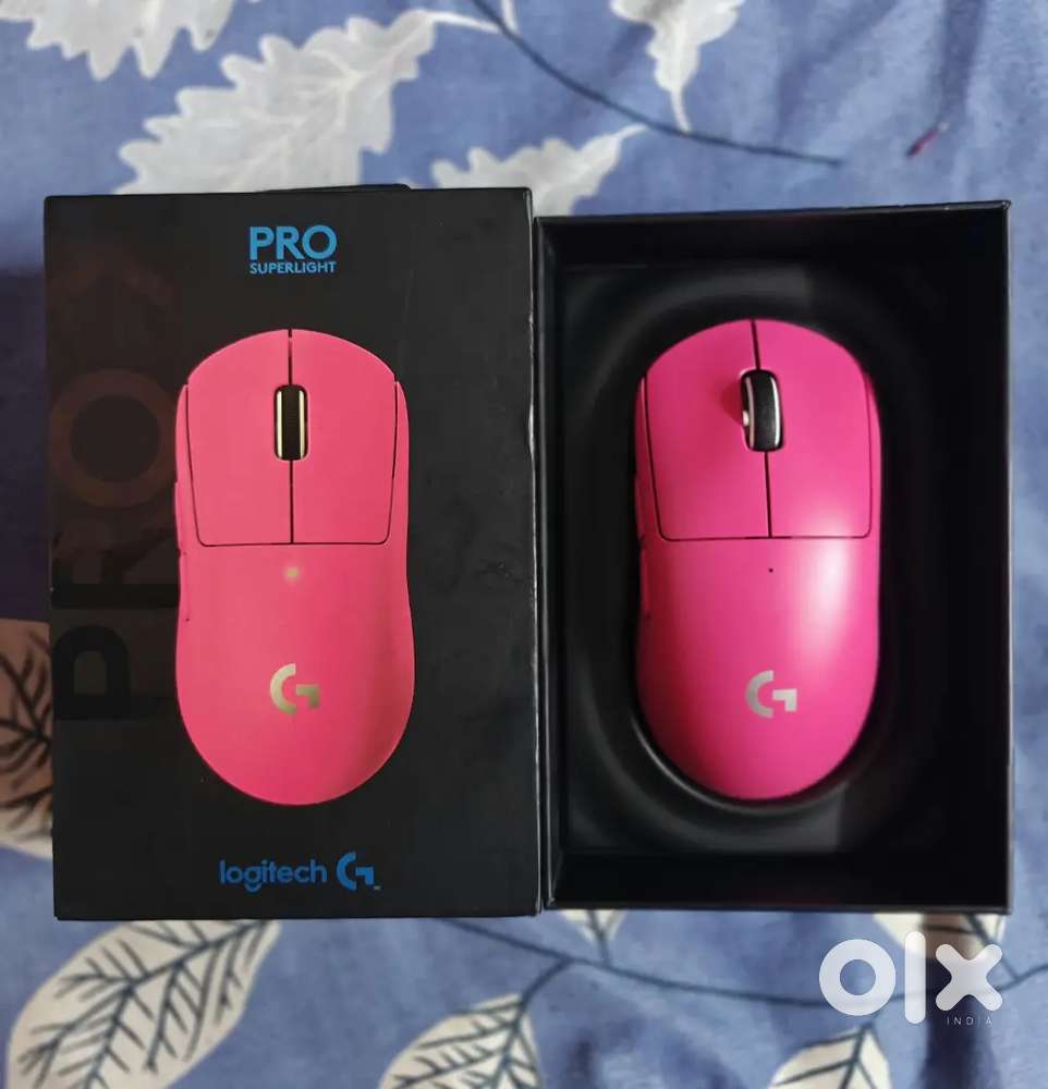 Logitech superlight 1 (pink) And lian li al120 v2
