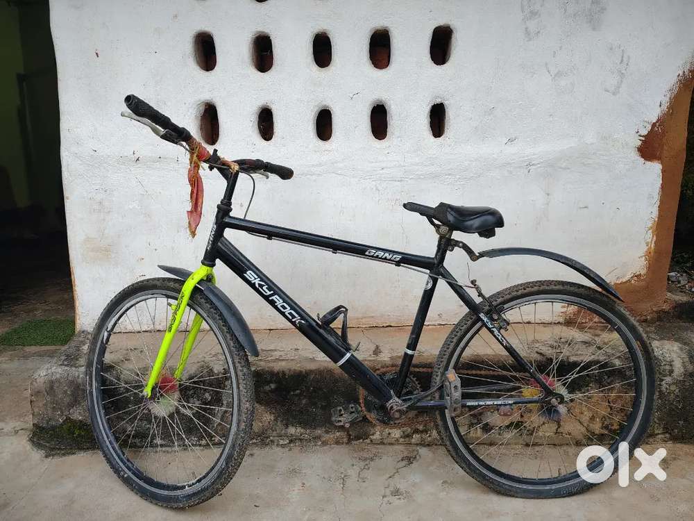 A good condition gang cycle