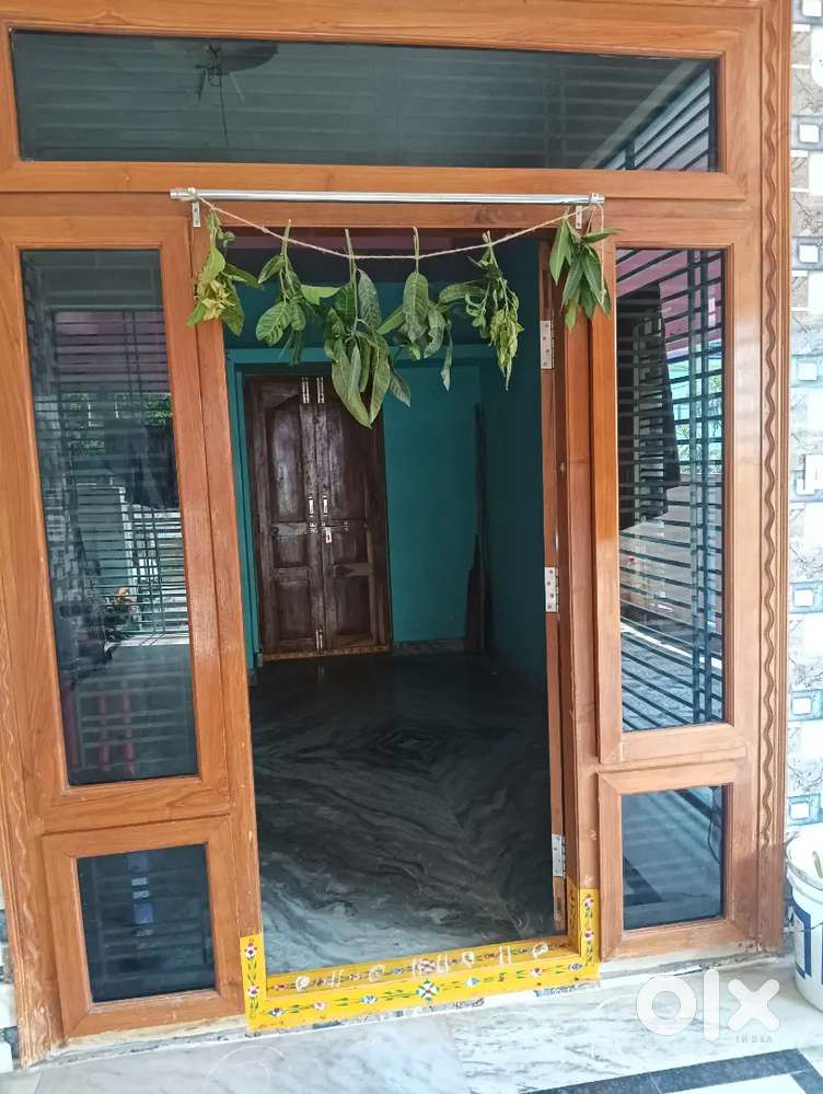 Single room available and Pent house with Kitchen