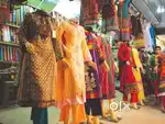 Online dress selection for ladies via mobile.